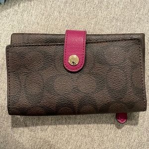 Coach leather wristlet